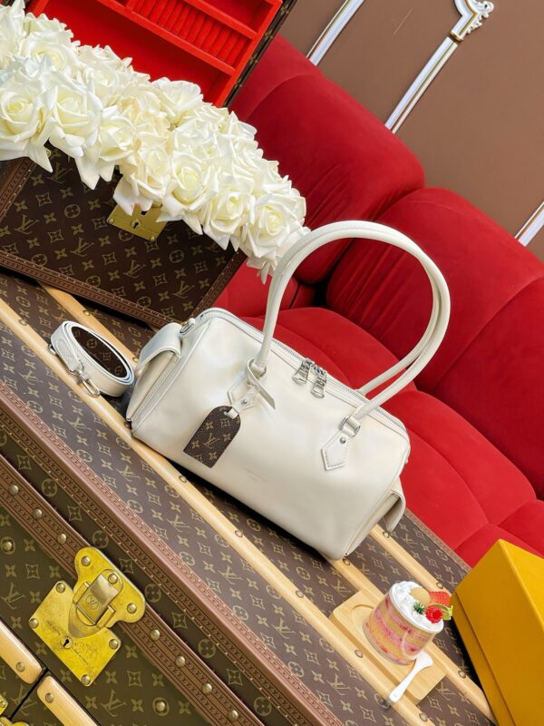 LV Speedy Cargo Vibe - Image 2