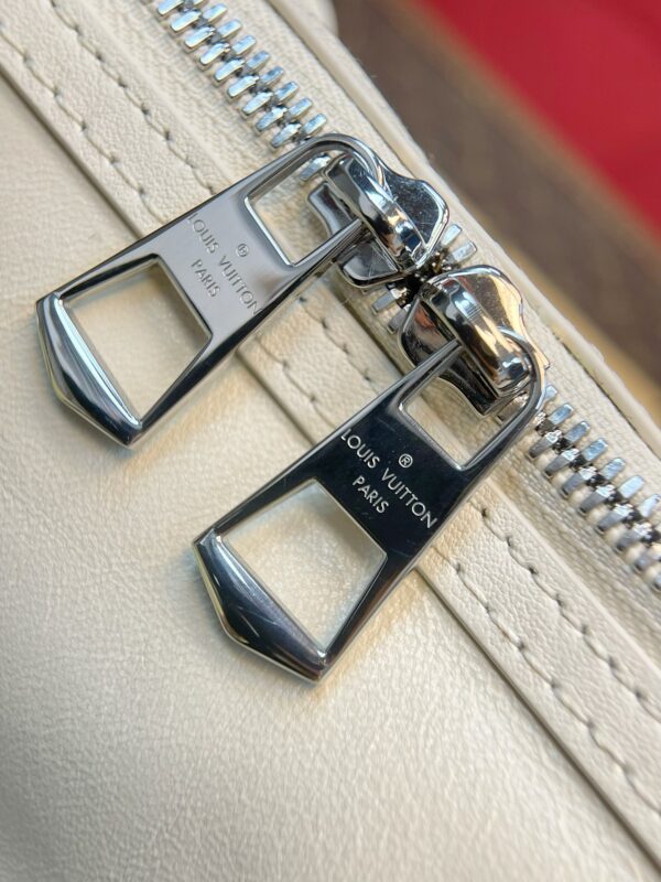 LV Speedy Cargo Vibe - Image 19