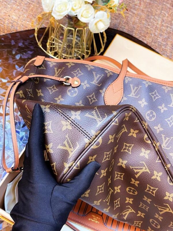 LV Neverfull Inside Out MM - Image 4