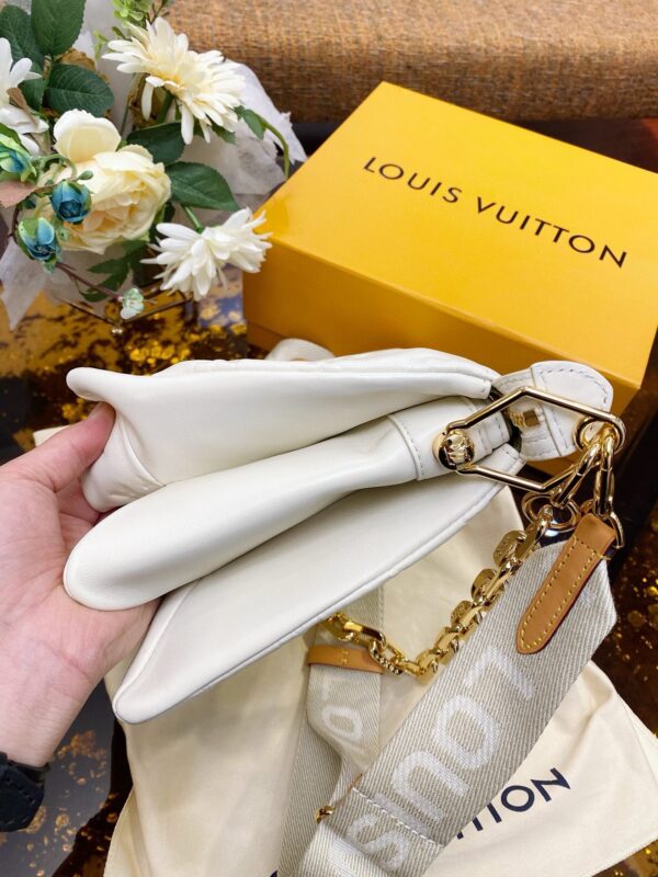 LV Coussin PM - Image 6