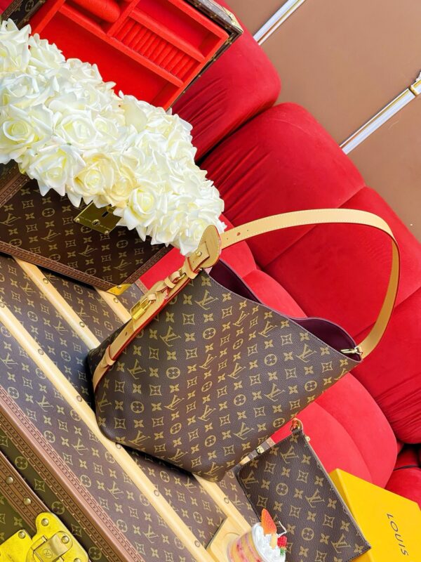 LV All In GM - Image 4