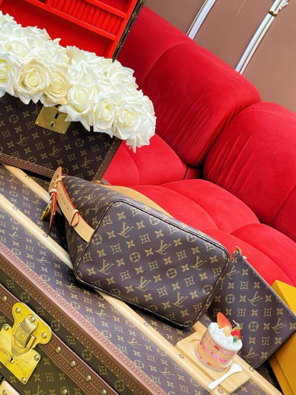 LV All In GM - Image 8