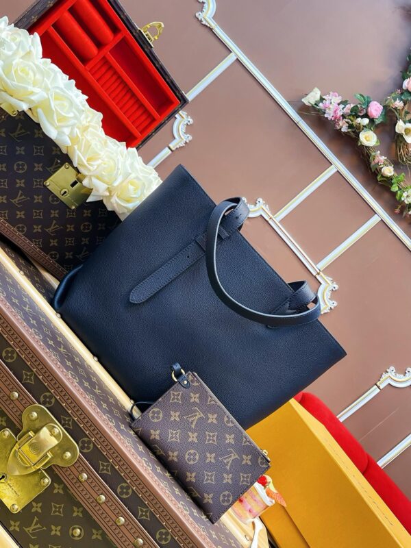 LV Low Key Cabas MM - Image 2