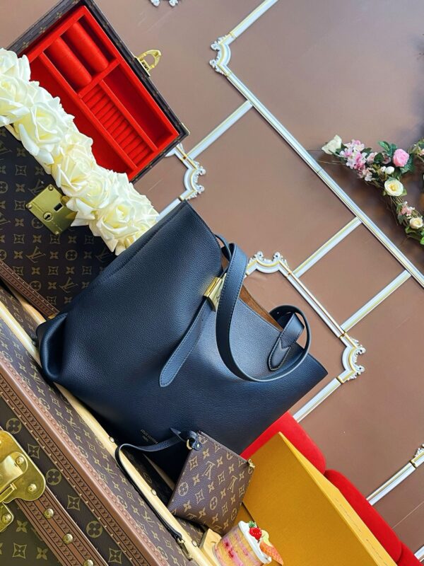 LV Low Key Cabas MM - Image 3