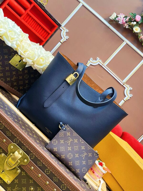 LV Low Key Cabas MM - Image 10