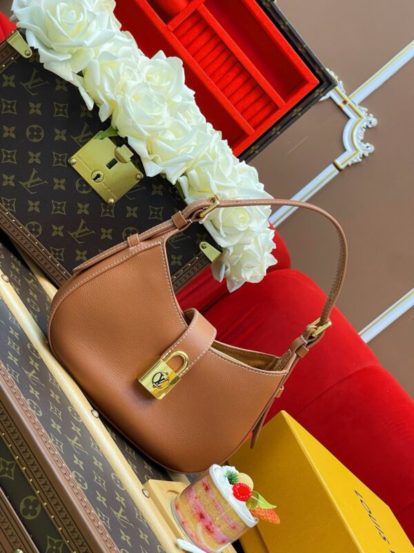 LV Low Key Shoulder Bag - Image 4