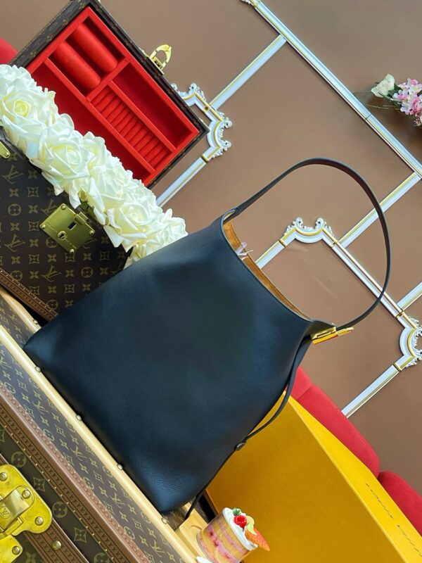 LV Low Key Hobo MM - Image 3