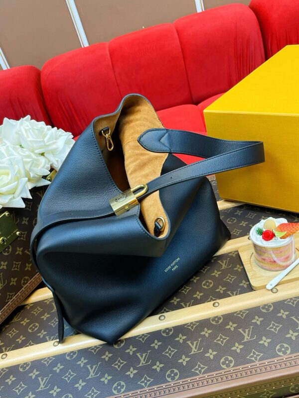 LV Low Key Hobo MM - Image 6