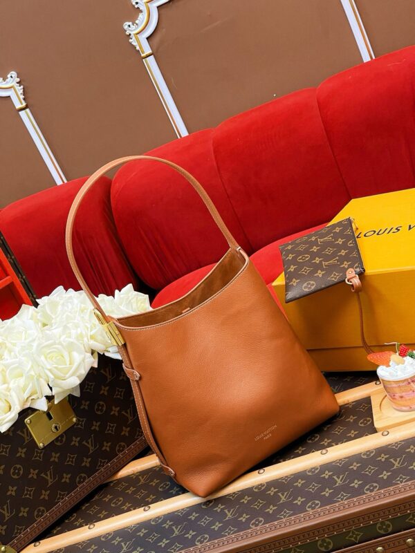 LV Low Key Hobo PM - Image 8