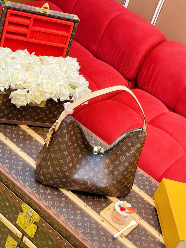 LV Slouchy MM - Image 5