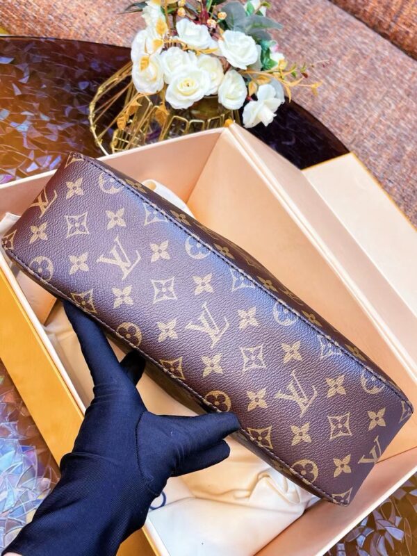 LV Slouchy PM - Image 4