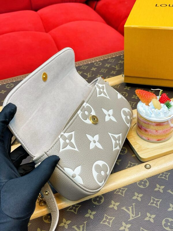 LV Wallet On Chain Ivy - Image 9