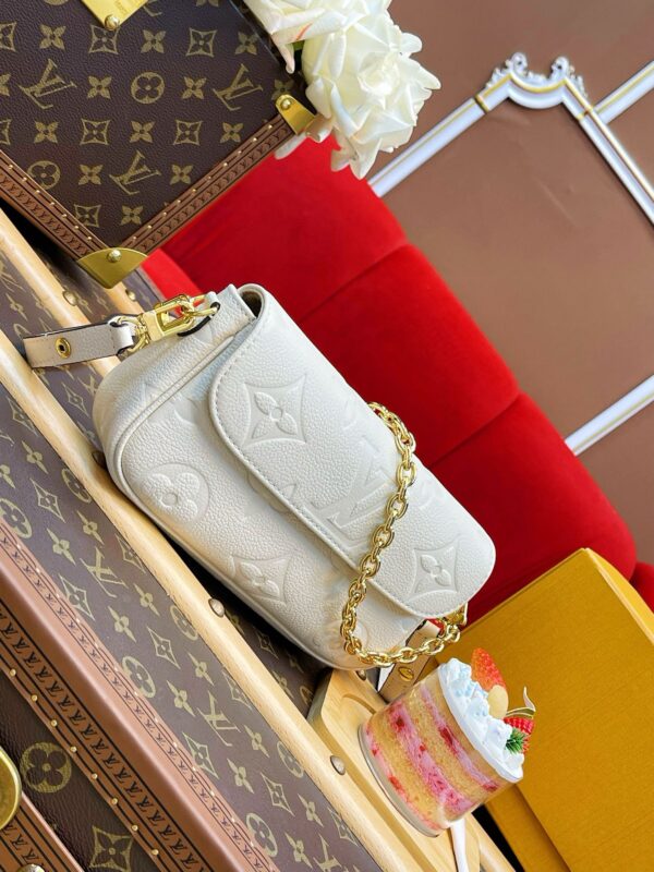 LV Wallet on Chain Ivy - Image 5