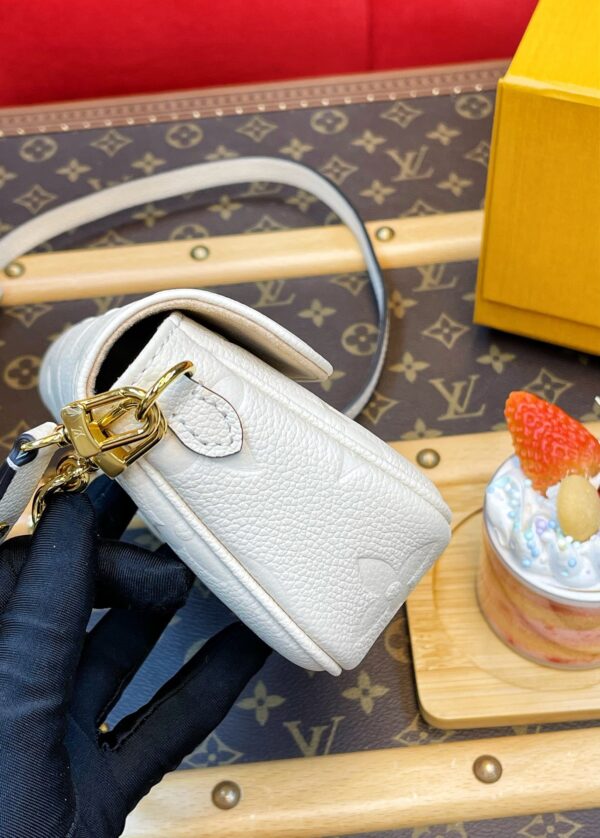 LV Wallet on Chain Ivy - Image 6
