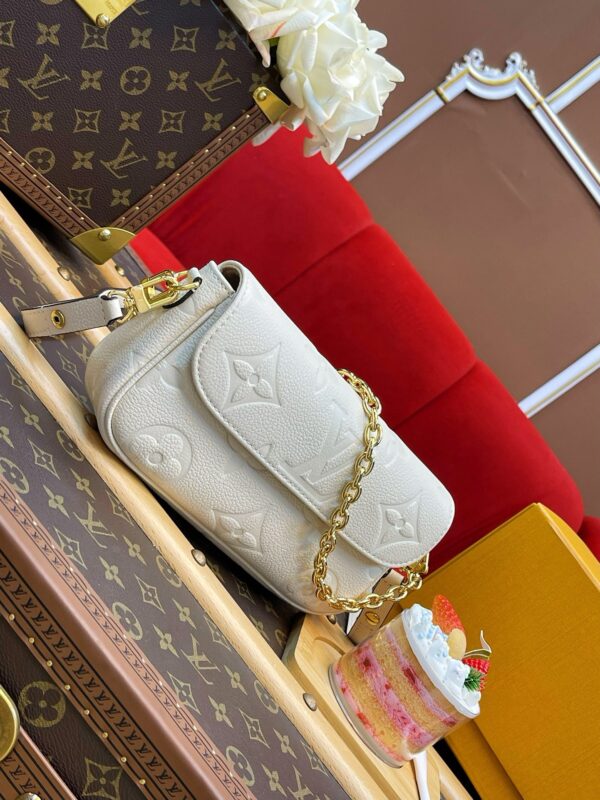 LV Wallet on Chain Ivy - Image 7
