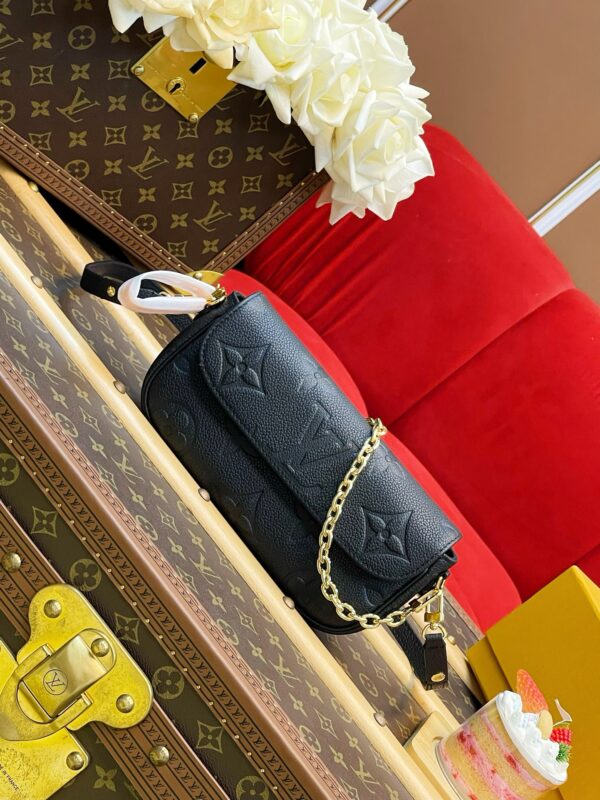 LV Wallet on Chain Ivy - Image 3