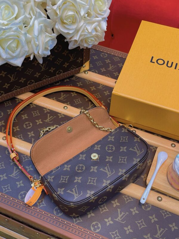 LV Wallet on Chain Ivy - Image 5