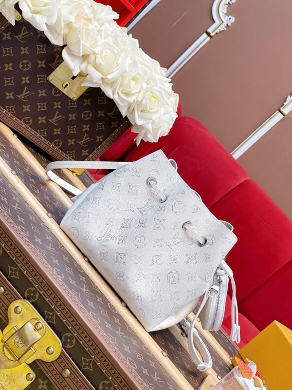 LV Bella - Image 5