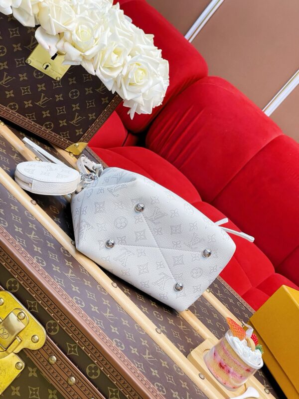 LV Bella - Image 6