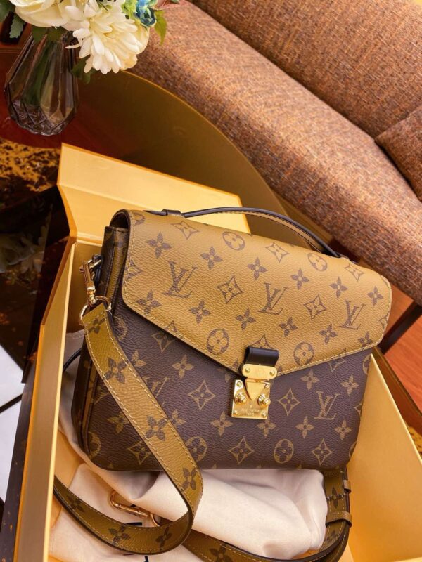 LV Pochette Métis - Image 3
