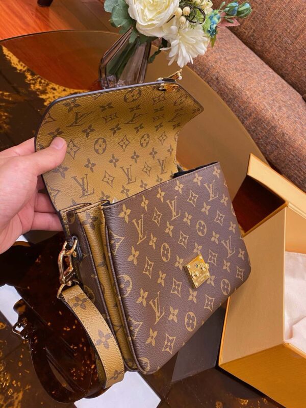 LV Pochette Métis - Image 7