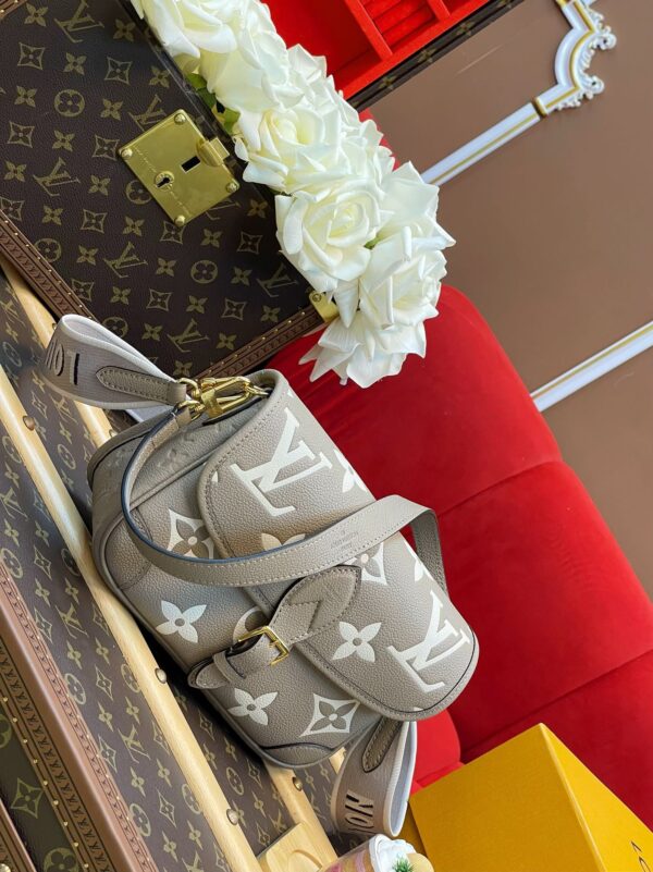 LV Diane - Image 4
