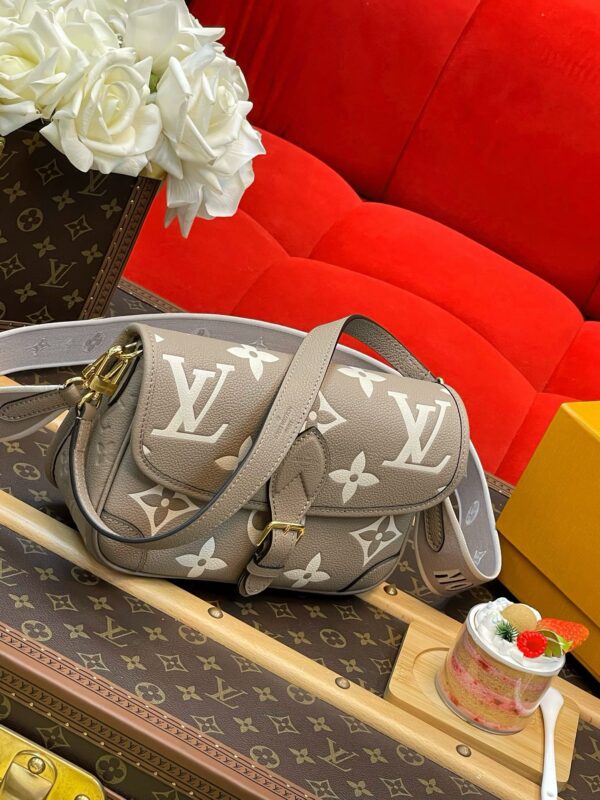LV Diane - Image 5