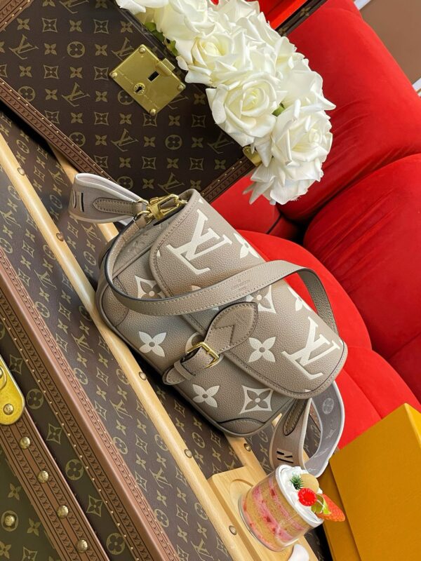 LV Diane - Image 6