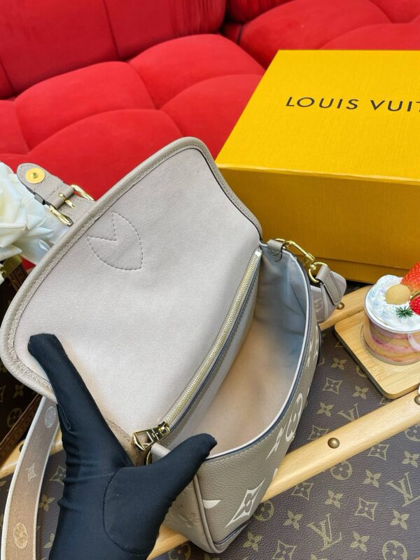 LV Diane - Image 9
