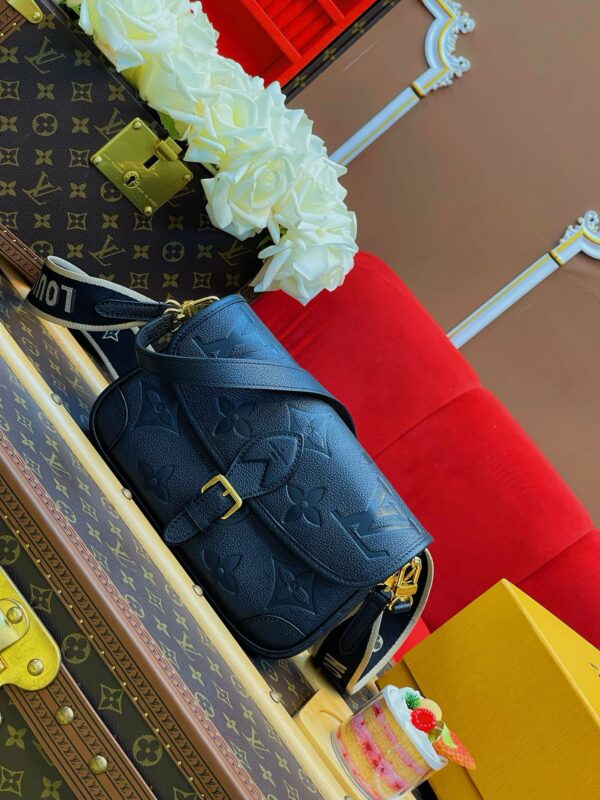 LV Diane - Image 4