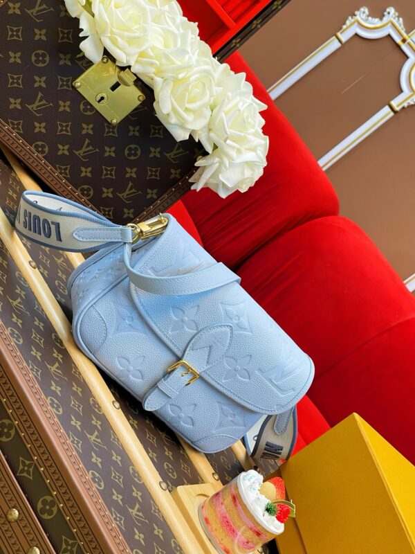 LV Diane - Image 5