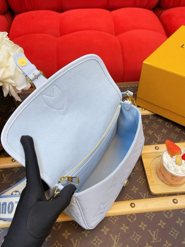 LV Diane - Image 9