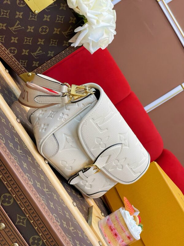 LV Diane - Image 5