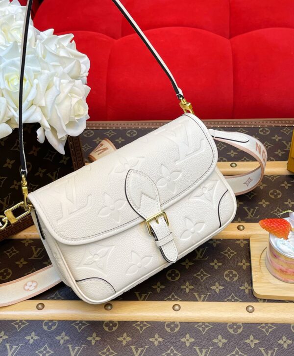 LV Diane - Image 7