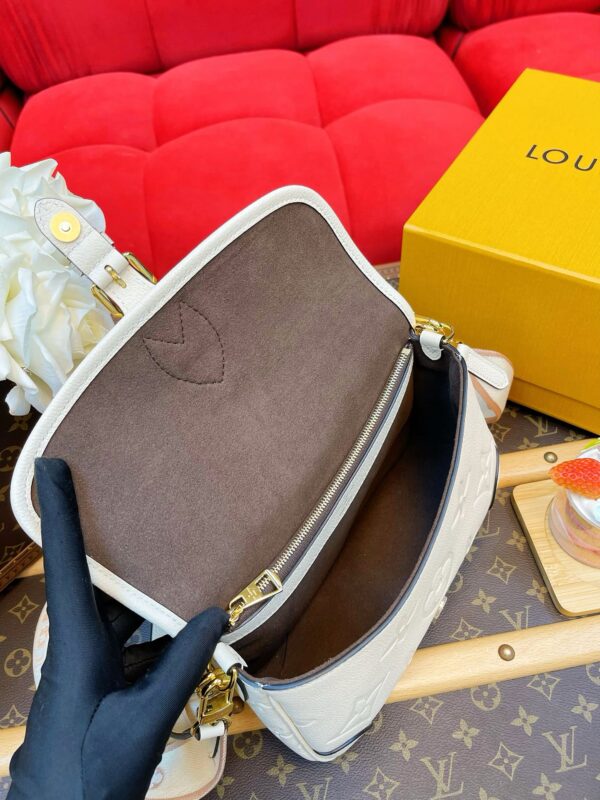 LV Diane - Image 9