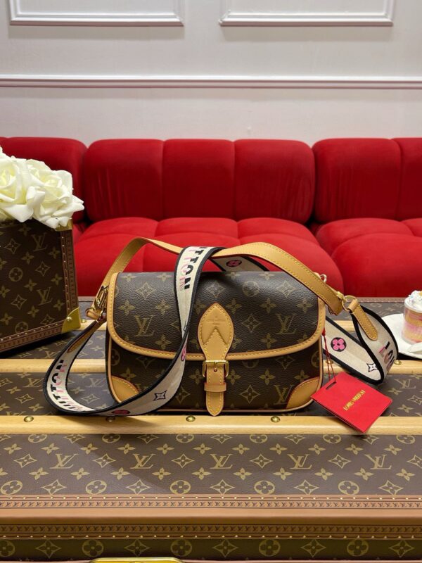 LV Diane - Image 5