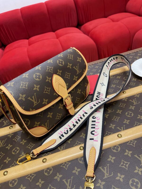 LV Diane - Image 10