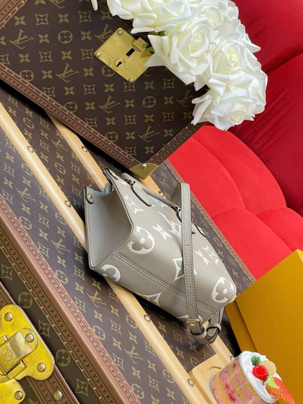 LV OnTheGo BB - Image 5