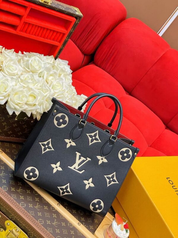 LV OnTheGo MM - Image 2