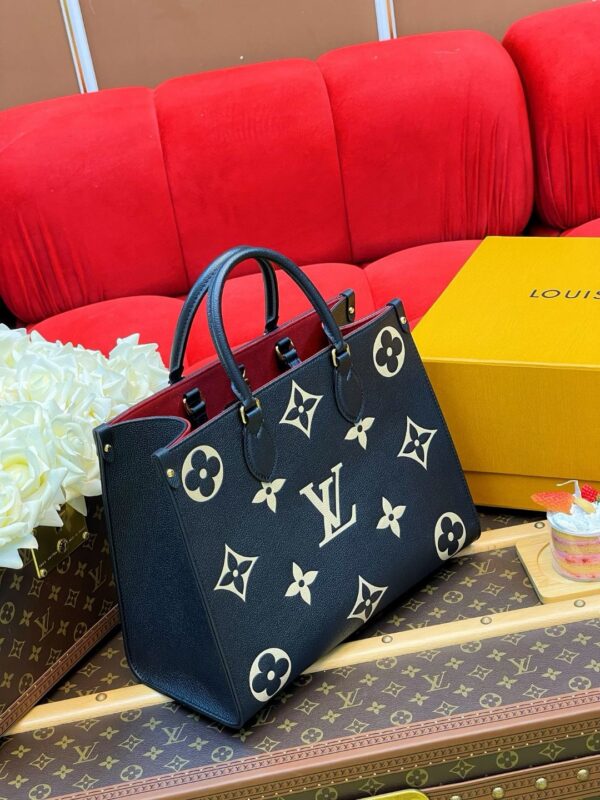 LV OnTheGo MM - Image 6