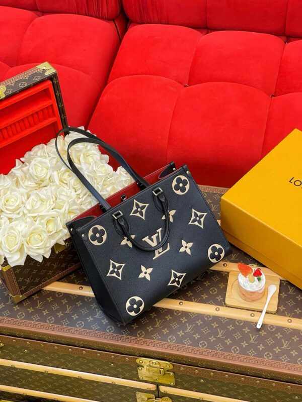 LV OnTheGo MM - Image 9