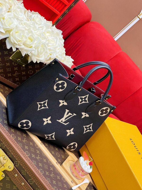 LV OnTheGo MM - Image 10