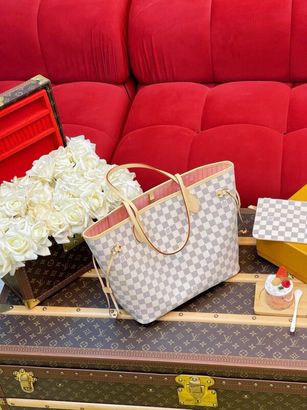 LV Neverfull MM - Image 6