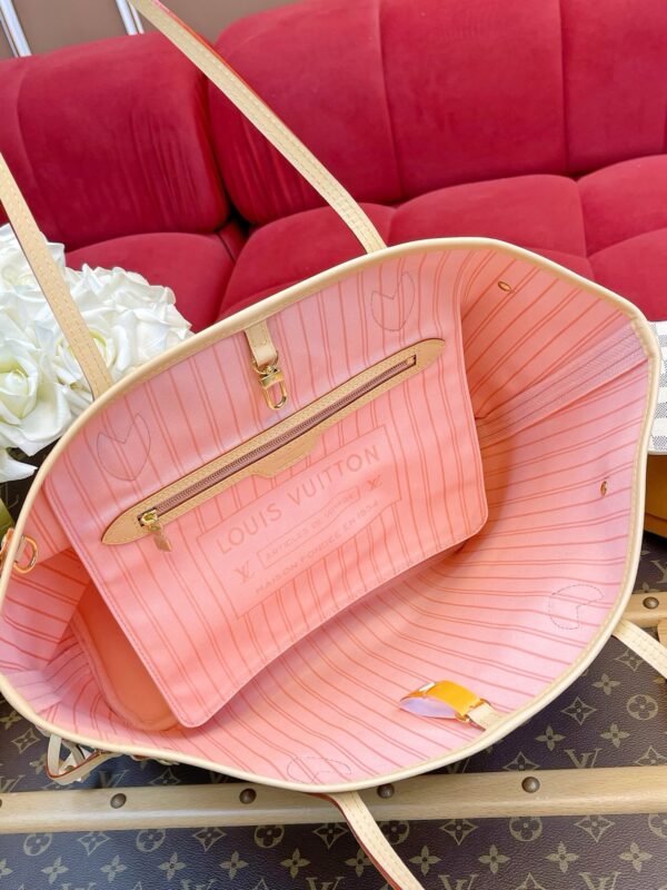 LV Neverfull MM - Image 8