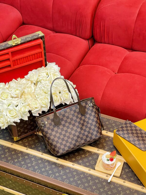 LV Neverfull PM - Image 5