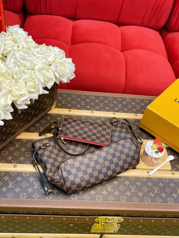 LV Neverfull PM - Image 8