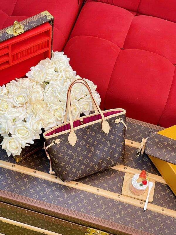LV Neo Neverfull PM - Image 5