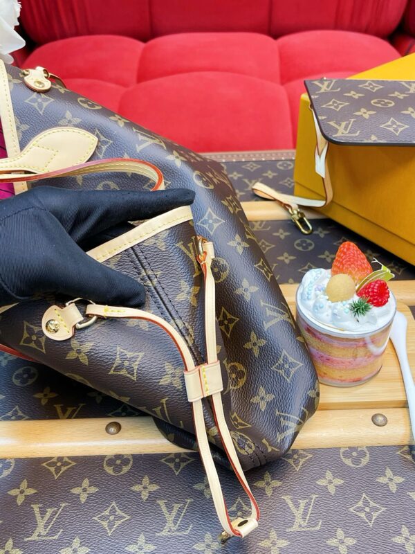 LV Neo Neverfull PM - Image 7