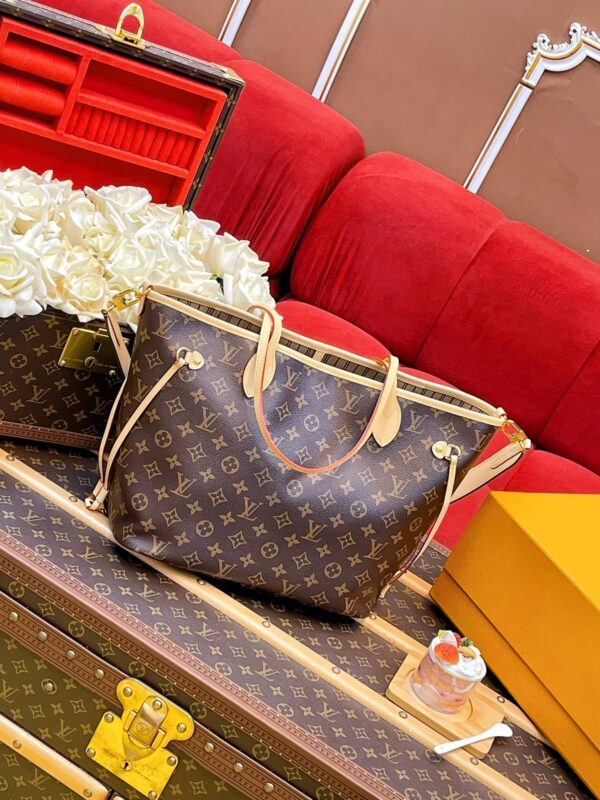 LV Neverfull Bandoulière Inside Out GM - Image 2