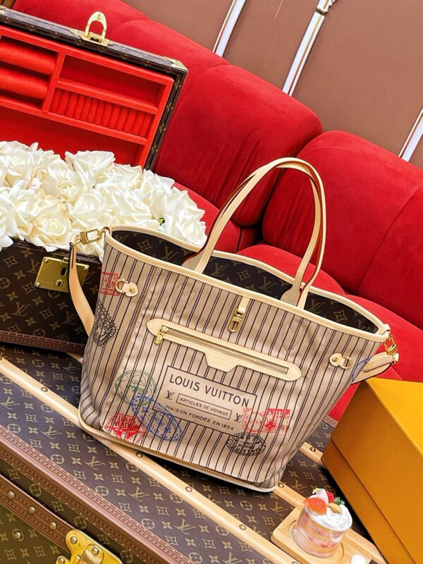 LV Neverfull Bandoulière Inside Out GM - Image 6